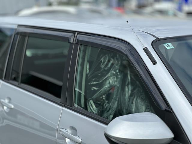 プロボックス ハイブリッドＧＬ　登録済未使用車・セーフティセンス・バックモニター付自動防眩インナーミラー・純正フロアマット・レーンデパーチャーアラート・禁煙車・保証継承（10枚目）