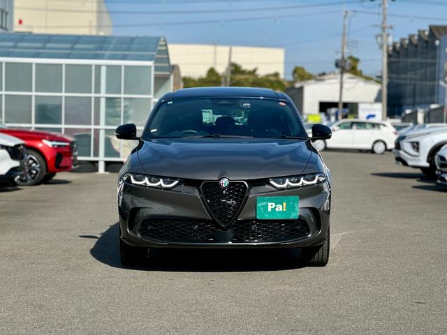 トナーレ ハイブリッド　サンルーフエディション　サンルーフ・前後ドラレコ・全周囲カメラ・ＴＶチューナー・黒革シート・電動シート・ｈａｒｍａｎ　ｋａｒｄｏｎ・メーカー保証継承（7枚目）