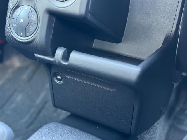 プロボックス ハイブリッドGL 登録済未使用車・セーフティセンス・バックカメラ・スペアタイヤ・AC100V/100W・ドアバイザー・フロアマット(37枚目)