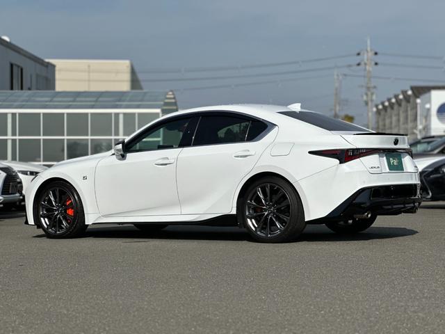 ＩＳ ＩＳ３５０　Ｆスポーツ　本革スポーツシートセット・パノラミックビューモニター・三眼フルＬＥＤヘッドランプ・オレンジブレーキキャリパー・ナビＴＶ・ＥＴＣ２．０・シートヒーター＆ベンチレーション・パワーシート・ドライブレコーダー（17枚目）