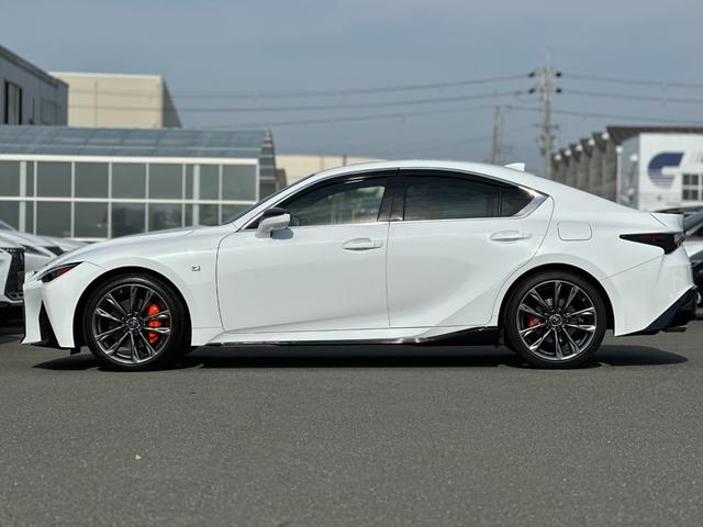 ＩＳ ＩＳ３５０　Ｆスポーツ　本革スポーツシートセット・パノラミックビューモニター・三眼フルＬＥＤヘッドランプ・オレンジブレーキキャリパー・ナビＴＶ・ＥＴＣ２．０・シートヒーター＆ベンチレーション・パワーシート・ドライブレコーダー（18枚目）