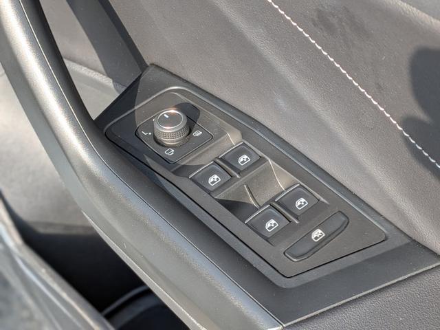 T-ロック TDI Rライン ETC2.0・360度ドライブレコーダー・ナビ・バックカメラ・純正フロアマット・(前)シートヒーター・電動リアゲート・禁煙車・ルーフレール(46枚目)