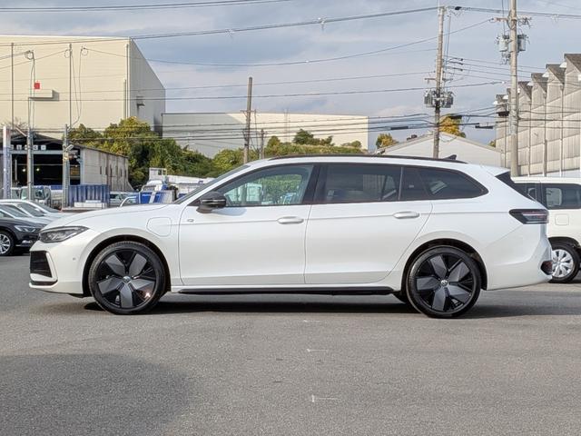 パサート eハイブリッド Rライン レザーシートPKG・DiscoverProMax・ETC2.0・アラウンドビューカメラ・オールインS・パワーシート・シートベンチレーション・ハンズフリーパワーバックドア・スペアキー・禁煙車・保証継承(17枚目)