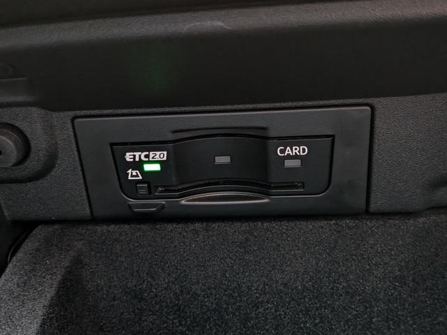 パサート eハイブリッド Rライン レザーシートPKG・DiscoverProMax・ETC2.0・アラウンドビューカメラ・オールインS・パワーシート・シートベンチレーション・ハンズフリーパワーバックドア・スペアキー・禁煙車・保証継承(41枚目)