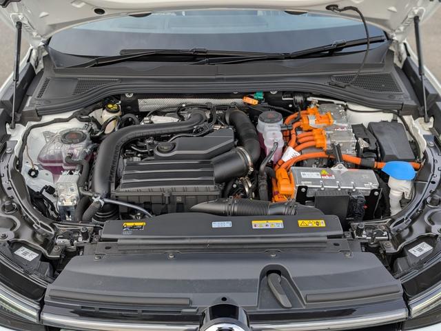 パサート eハイブリッド Rライン レザーシートPKG・DiscoverProMax・ETC2.0・アラウンドビューカメラ・オールインS・パワーシート・シートベンチレーション・ハンズフリーパワーバックドア・スペアキー・禁煙車・保証継承(59枚目)