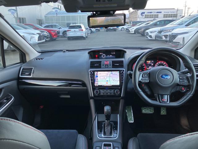 XC40 ウルトラ B4 AWD ダークエディション パノラマガラスサンルーフ・Googleナビ・harman/kardonプレミアムS・360度カメラ・ETC・シートヒーター・パワーシート・ハンズフリーパワーバックドア・スペアキー・禁煙車・保証継承(7枚目)