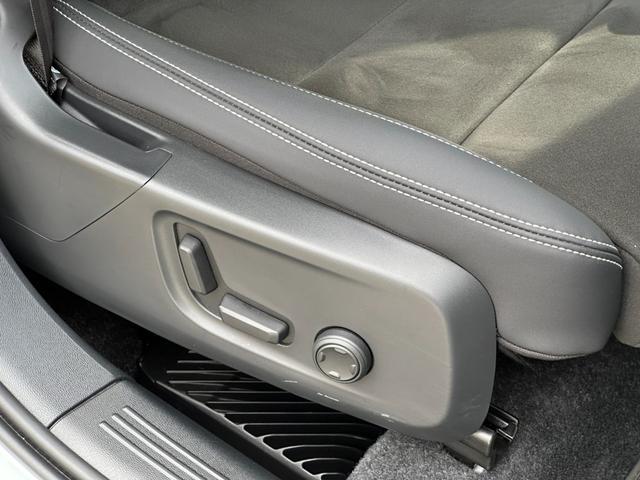 VOLVO XC40 ULTRA B4 AWD DARK EDITION