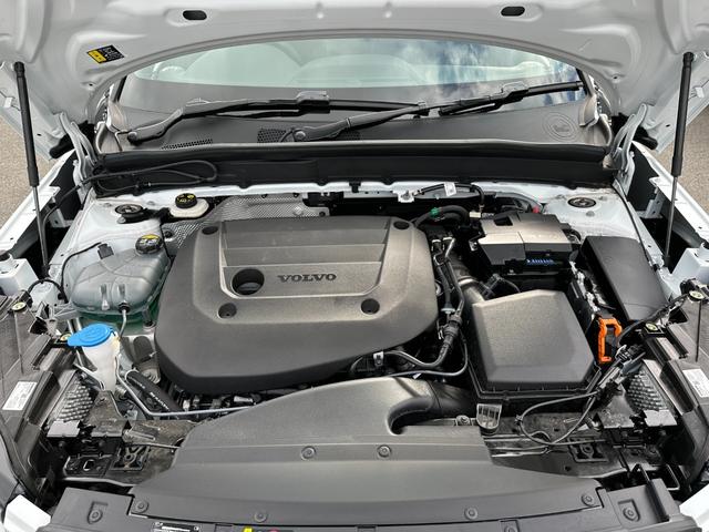 VOLVO XC40 ULTRA B4 AWD DARK EDITION