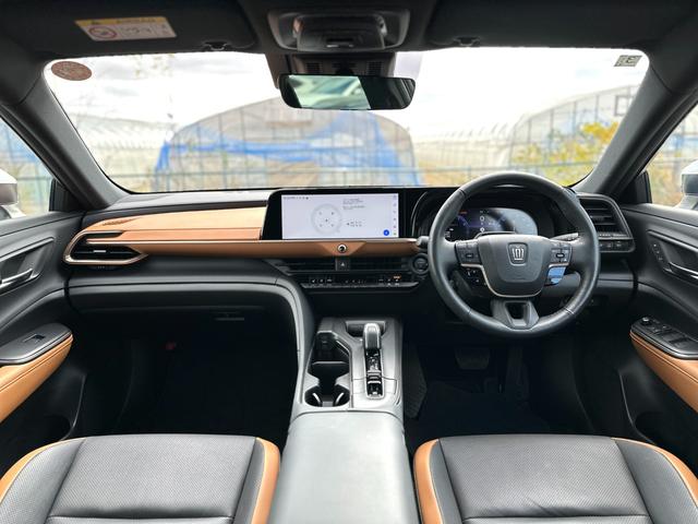 TOYOTA CROWN CROSSOVER RS