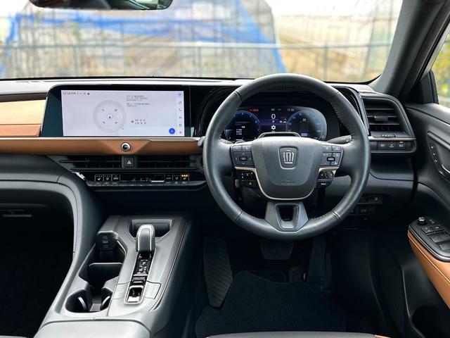 TOYOTA CROWN CROSSOVER RS