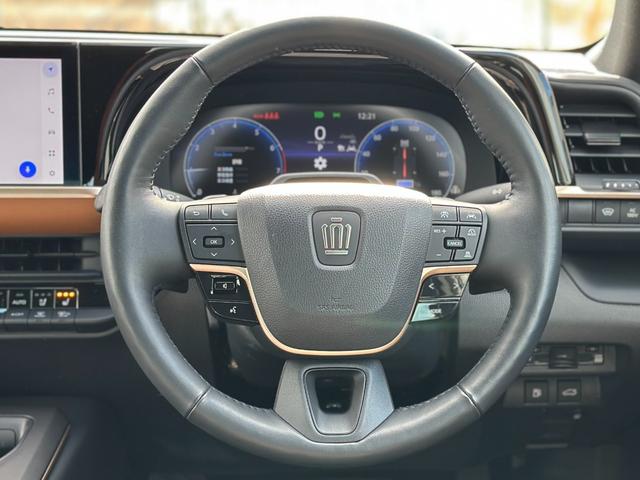 TOYOTA CROWN CROSSOVER RS