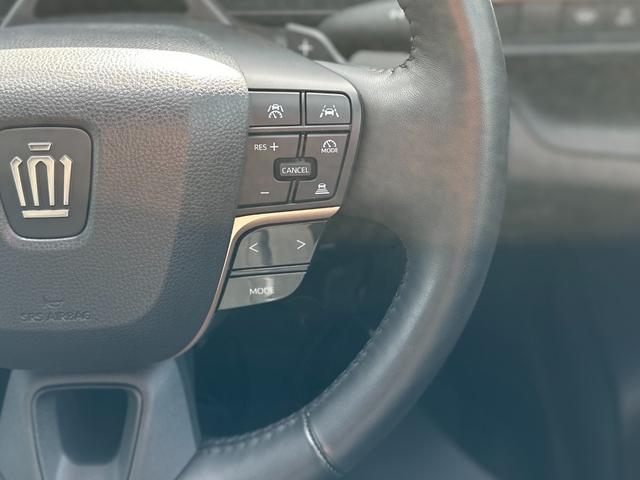 TOYOTA CROWN CROSSOVER RS