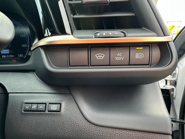 TOYOTA CROWN CROSSOVER RS