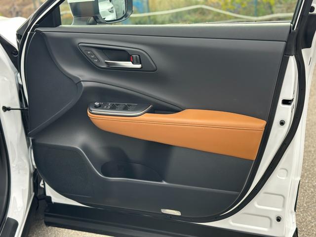 TOYOTA CROWN CROSSOVER RS