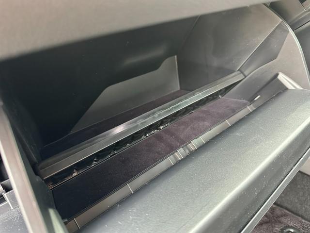 TOYOTA CROWN CROSSOVER RS