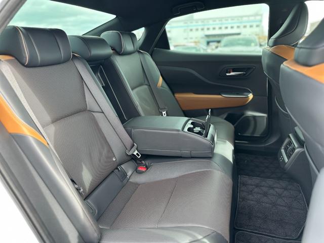 TOYOTA CROWN CROSSOVER RS