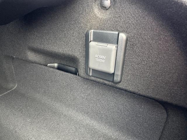 TOYOTA CROWN CROSSOVER RS