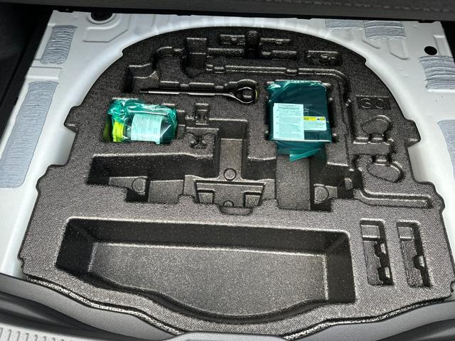 TOYOTA CROWN CROSSOVER RS