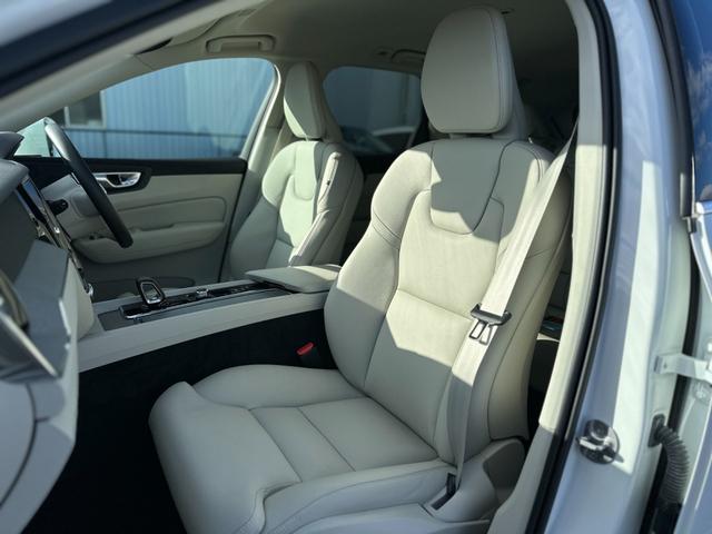 ＸＣ６０ プラス　Ｂ５　Ｇｏｏｇｌｅナビ・ＥＴＣ・白革シート・電動シート・シートヒーター・ステアリングヒーター・フットトランクオープナー・フロアマット・スペアキー・禁煙車・メーカー保証継承（47枚目）