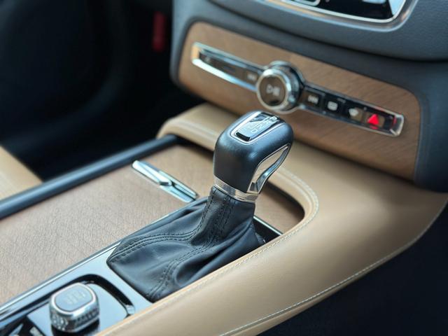 XC90 T6 AWD インスクリプション ナビTV・ETC・360°ビューカメラ・前後ドラレコ・パワーバックドア・シートヒーター&ベンチレーシ・ステアヒーター・茶革シート・後席シートヒーター(38枚目)