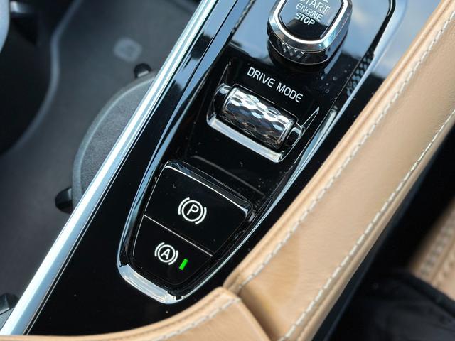 XC90 T6 AWD インスクリプション ナビTV・ETC・360°ビューカメラ・前後ドラレコ・パワーバックドア・シートヒーター&ベンチレーシ・ステアヒーター・茶革シート・後席シートヒーター(40枚目)