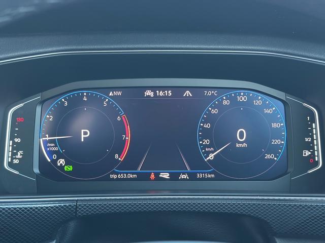 Ｔ－クロス ＴＳＩ　Ｒライン　ＤｉｓｃｏｖｅｒＰｒｏパッケージ・セーフティパッケージ・ナビ・ＥＴＣ２．０・バックカメラ・シートヒーター・ワイヤレスチャージング・オールインセーフティ・アダプティブクルーズコントロール・メーカー保証（24枚目）