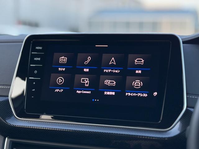 Ｔ－クロス ＴＳＩ　Ｒライン　ＤｉｓｃｏｖｅｒＰｒｏパッケージ・セーフティパッケージ・ナビ・ＥＴＣ２．０・バックカメラ・シートヒーター・ワイヤレスチャージング・オールインセーフティ・アダプティブクルーズコントロール・メーカー保証（33枚目）