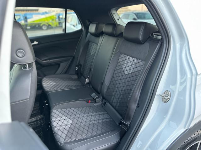 Ｔ－クロス ＴＳＩ　Ｒライン　ＤｉｓｃｏｖｅｒＰｒｏパッケージ・セーフティパッケージ・ナビ・ＥＴＣ２．０・バックカメラ・シートヒーター・ワイヤレスチャージング・オールインセーフティ・アダプティブクルーズコントロール・メーカー保証（46枚目）