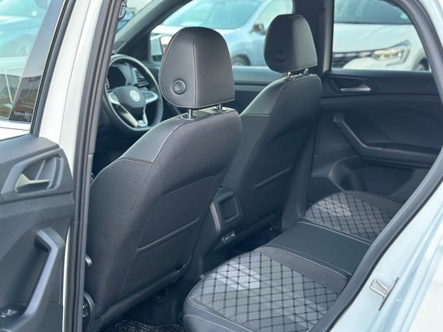 Ｔ－クロス ＴＳＩ　Ｒライン　ＤｉｓｃｏｖｅｒＰｒｏパッケージ・セーフティパッケージ・ナビ・ＥＴＣ２．０・バックカメラ・シートヒーター・ワイヤレスチャージング・オールインセーフティ・アダプティブクルーズコントロール・メーカー保証（47枚目）