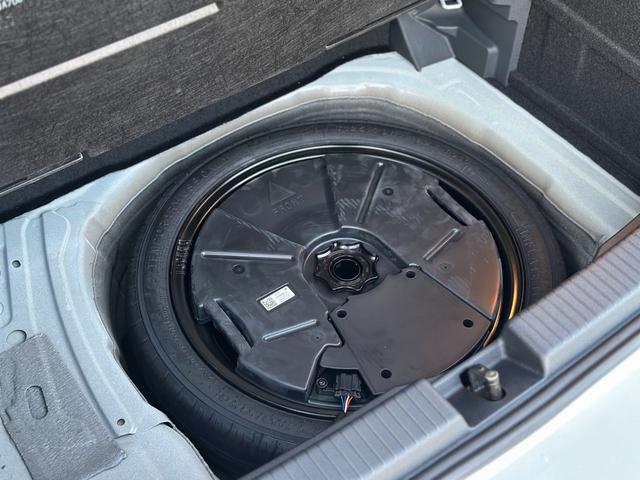 Ｔ－クロス ＴＳＩ　Ｒライン　ＤｉｓｃｏｖｅｒＰｒｏパッケージ・セーフティパッケージ・ナビ・ＥＴＣ２．０・バックカメラ・シートヒーター・ワイヤレスチャージング・オールインセーフティ・アダプティブクルーズコントロール・メーカー保証（52枚目）