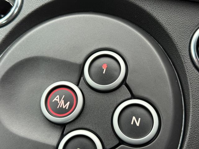 アバルト６９５ コンペティツィオーネ　前後ドラレコ・ｂｅａｔｓサウンド・ＥＴＣ・ハーフレザーシート・純正フロアマット・メーカー保証継承（38枚目）