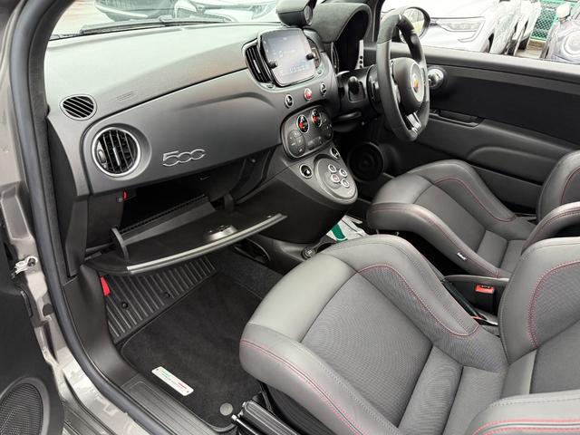 アバルト６９５ コンペティツィオーネ　前後ドラレコ・ｂｅａｔｓサウンド・ＥＴＣ・ハーフレザーシート・純正フロアマット・メーカー保証継承（42枚目）