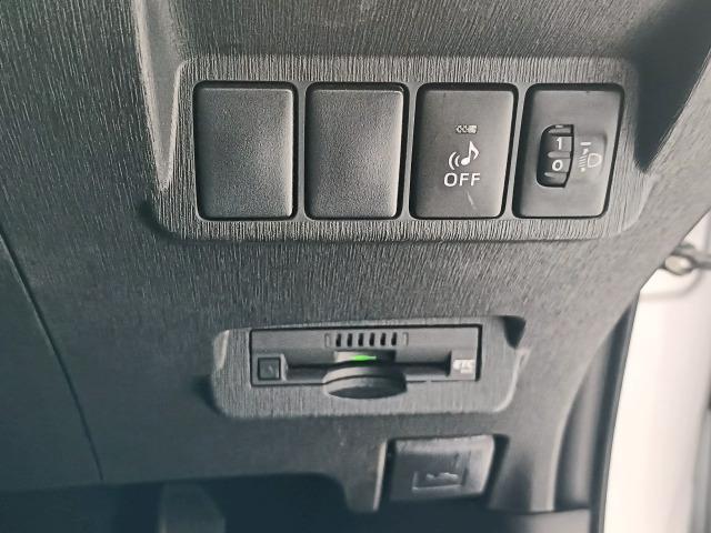 プリウスアルファ Ｓ　Ｌセレクション　■バックカメラ■ＥＴＣ■５人乗り■ナビ・テレビ■社外１６ＡＷ■（26枚目）