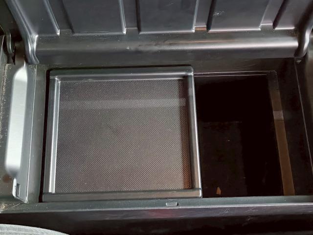 プリウスアルファ Ｓ　Ｌセレクション　■バックカメラ■ＥＴＣ■５人乗り■ナビ・テレビ■社外１６ＡＷ■（38枚目）