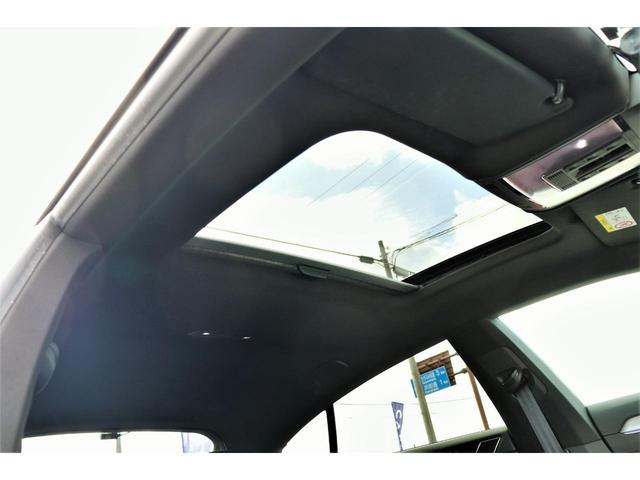 TSI 4モーション Rラインアドバンス サンルーフ 20インチアルミ ADAS 先進運転支援システム DYNAUDIOサウンドシステム アダプティブクルーズコントロール 黒革シート シートヒーター(2枚目)