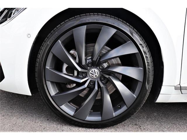 TSI 4モーション Rラインアドバンス サンルーフ 20インチアルミ ADAS 先進運転支援システム DYNAUDIOサウンドシステム アダプティブクルーズコントロール 黒革シート シートヒーター(5枚目)