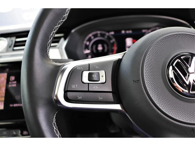 TSI 4モーション Rラインアドバンス サンルーフ 20インチアルミ ADAS 先進運転支援システム DYNAUDIOサウンドシステム アダプティブクルーズコントロール 黒革シート シートヒーター(17枚目)
