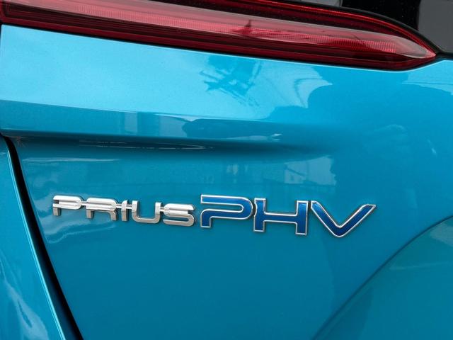 プリウスＰＨＶ Ａ　アルミ付スタッドレスタイヤ有・純正新品アルミ付・新品ノーマルタイヤ付き・メーカーナビ・デジタルインナーミラー・ヒッチメンバー・シートヒーター・ハンドルヒーター・追従レーダークルーズ・車線逸脱防止（23枚目）