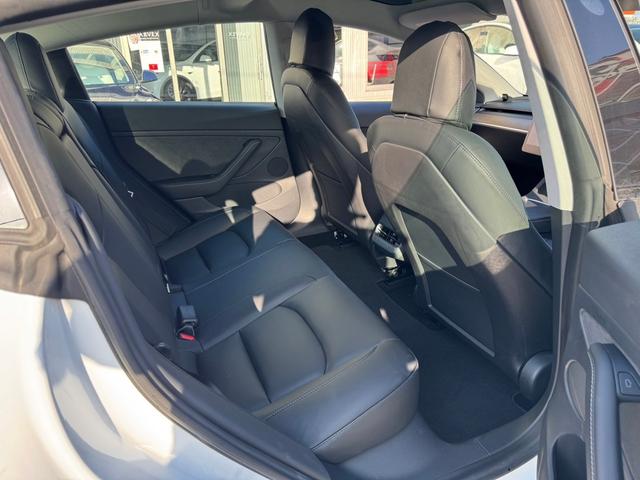 モデル３ ロングレンジ　ＭＩＤテスラ専用ホイール　トランクスポイラー　ＡＷＤ　カスタム有　ＥＴＣ　ドラレコ　禁煙車（20枚目）