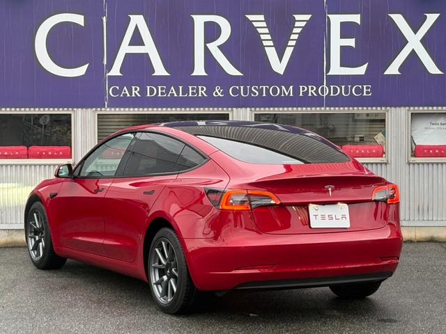 モデル３ ＲＷＤ　エンハンストＯＰ付　サモン　オートレーンチェンジ　黒内装　禁煙車　ハンドルヒーター　リヤシートヒーター　ＥＴＣ　ドラレコ（7枚目）