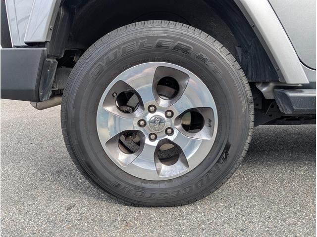 電車でのアクセスは京都駅からは南草津駅で下車。（琵琶湖線で新快速、普通列車どちらでも停車します）前もってお電話にて到着時間をお知らせ頂けますと弊社従業員がお迎えに上がる事も可能です