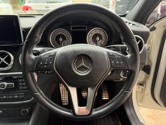 Ａクラス Ａ１８０　純正ナビ　フルセグＴＶ　バックカメラ　ＥＴＣ　ハーフレザーシート　キーレス　ドライブレコーダー　ＨＩＤヘッドライト（18枚目）