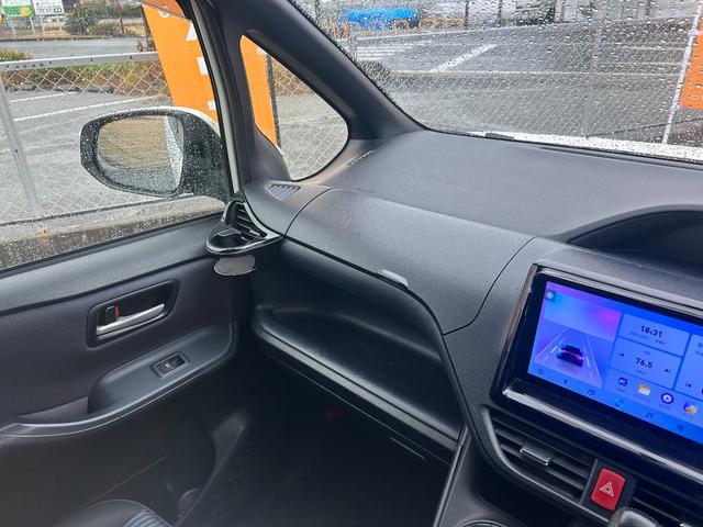 ノア Si 両側パワースライドドア(15枚目)