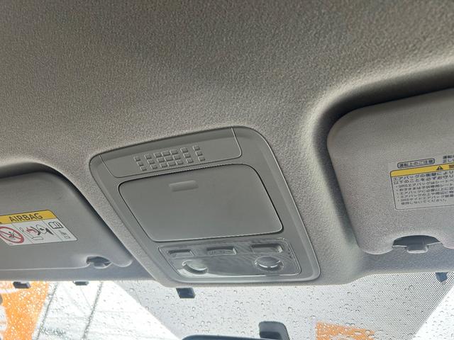 ノア Si 両側パワースライドドア(16枚目)