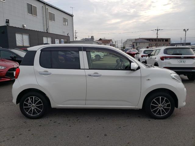 パッソ Ｘ　Ｌパッケージ　純正ナビ　ワンセグテレビ　パノラミックビューモニター　前後ドライブレコーダー　スマートアシスト　フロアマット　ドアバイザー　社外アルミホイール　コーナーセンサー　横滑り防止　オートエアコン（5枚目）