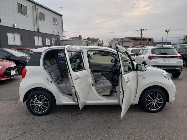 パッソ Ｘ　Ｌパッケージ　純正ナビ　ワンセグテレビ　パノラミックビューモニター　前後ドライブレコーダー　スマートアシスト　フロアマット　ドアバイザー　社外アルミホイール　コーナーセンサー　横滑り防止　オートエアコン（6枚目）