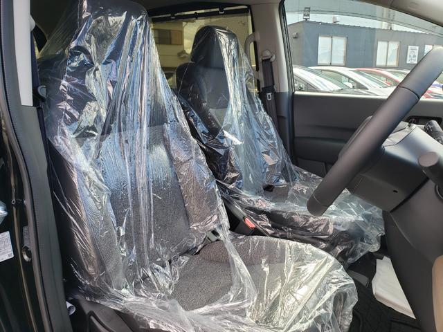 フリード ｅ：ＨＥＶエアー　ＥＸ　登録済未使用車　７人　両側パワースライドドア　純正バックカメラ　シートヒーター　純正１５インチアルミ　ＬＥＤヘッドライト　リアクーラー　純正フロアマット　ドアバイザー　保証書　取説　スペアキー（18枚目）