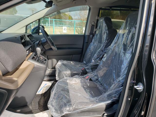 フリード ｅ：ＨＥＶエアー　ＥＸ　登録済未使用車　７人　両側パワースライドドア　純正バックカメラ　シートヒーター　純正１５インチアルミ　ＬＥＤヘッドライト　リアクーラー　純正フロアマット　ドアバイザー　保証書　取説　スペアキー（36枚目）