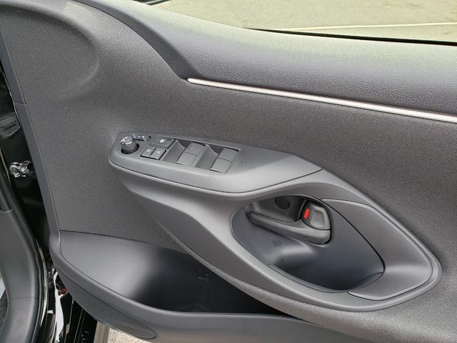 X Bluetooth バックカメラ オートハイビーム 先行車発進通知 キーフリー プッシュスタート ステアリングスイッチ(35枚目)