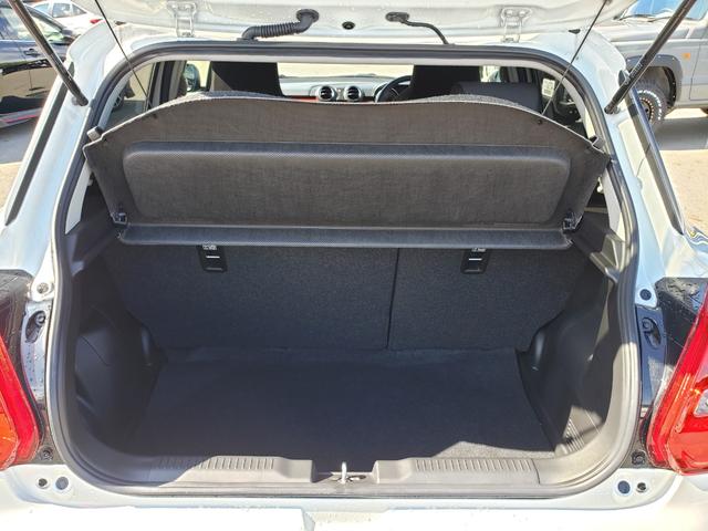 スイフトスポーツ ベースグレード デュアルセンサーブレーキサポート ブラインドスポットモニター アダプティブクルーズコントロール シートヒーター 保証書 スマートキー トノカバー フロアマット LEDヘッドライト スペアキー(30枚目)